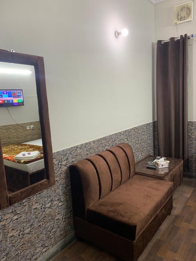 Eden Plus Executive Hotel Lahor Kültér fotó